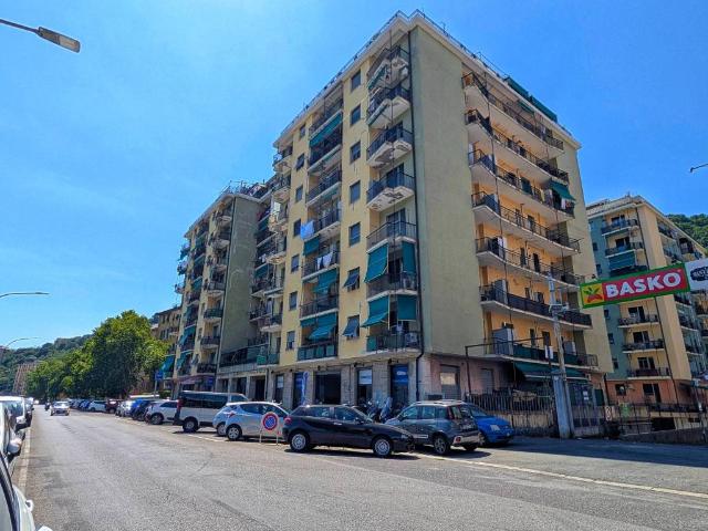 Appartamento in vendita a Genova GE