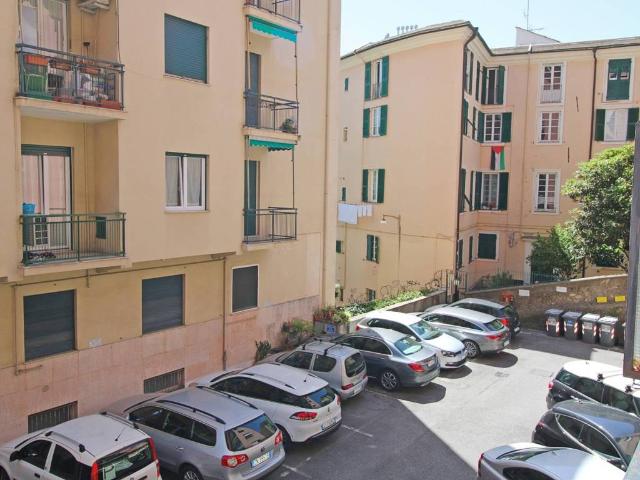 Appartamento in vendita a Genova GE
