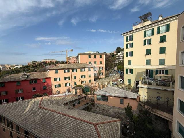 Appartamento in vendita a Genova GE