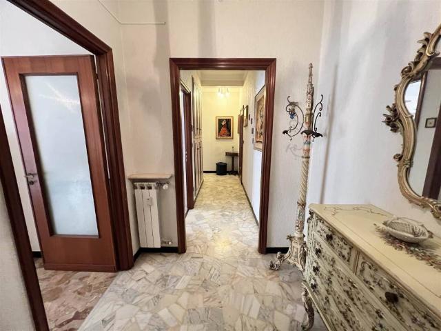 Appartamento in vendita a Genova GE
