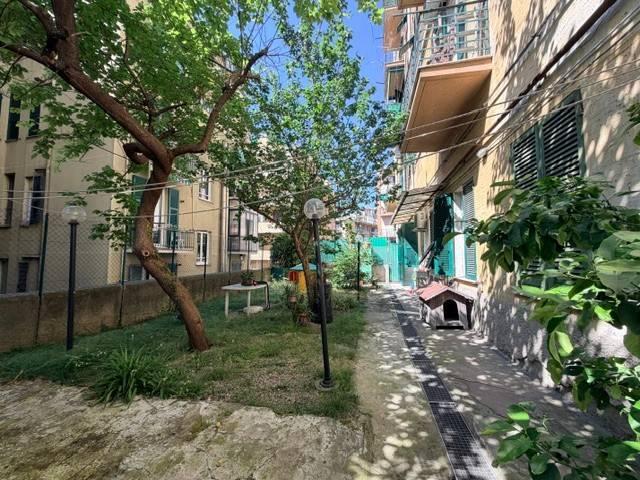 Appartamento in vendita a Genova GE