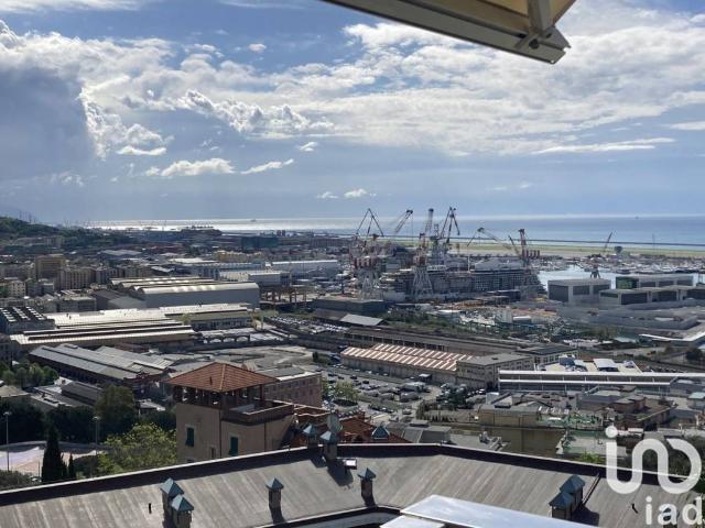 Appartamento in vendita a Genova GE