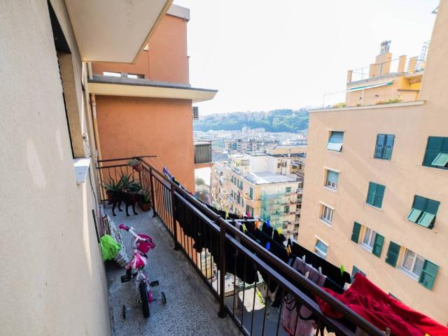 Appartamento in vendita a Genova GE
