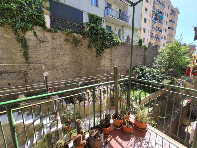 Appartamento in vendita a Genova GE