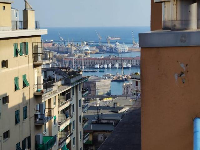 Appartamento in vendita a Genova GE