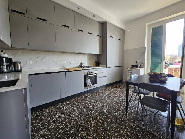Appartamento in vendita a Genova GE