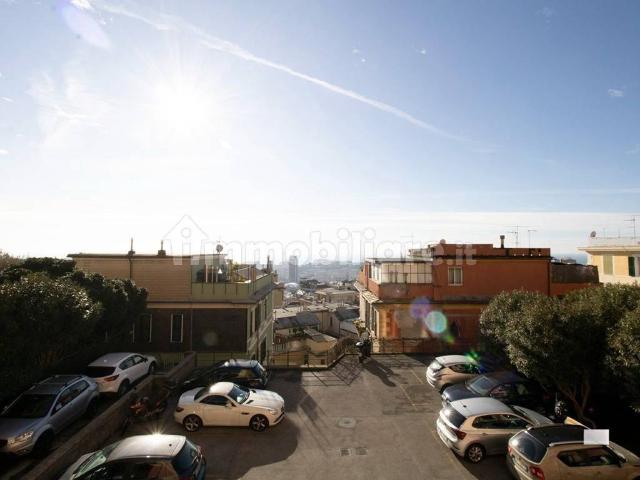 Appartamento in vendita a Genova GE