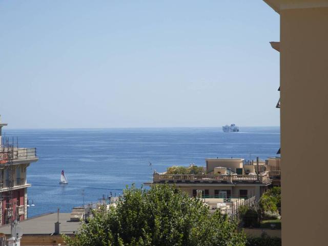 Appartamento in vendita a Genova GE