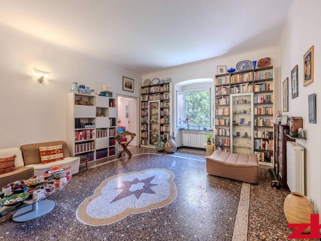 Appartamento in vendita a Genova GE