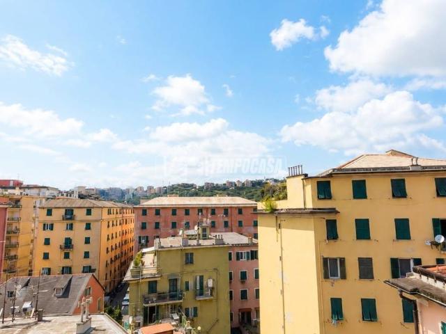 Appartamento in vendita a Genova GE