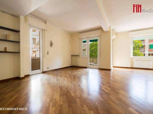 Appartamento in vendita a Genova GE