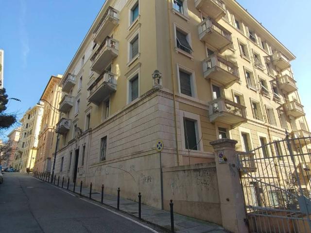 Appartamento in vendita a Genova GE