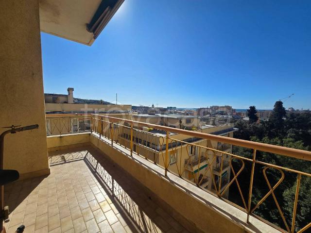 Appartamento in vendita a Genova, Sestri Ponente