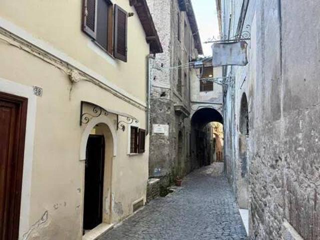 Appartamento in vendita a Genazzano RM