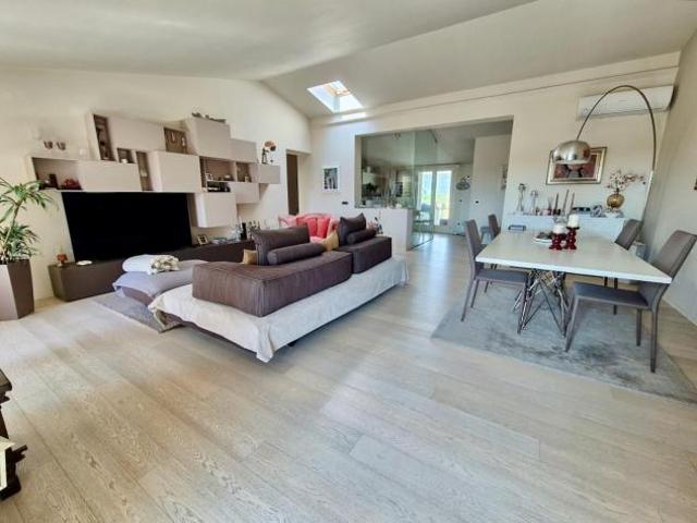 Appartamento in vendita a Ghezzano San Giuliano Terme 180 mq Rif: 1407947
