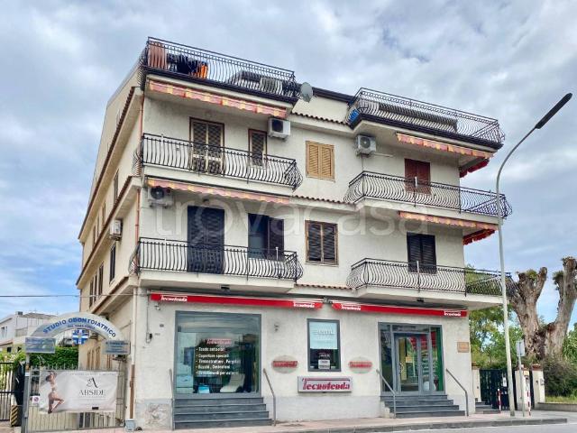 Appartamento in vendita a Giardini Naxos via Consolare Valeria