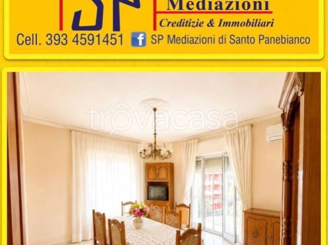 Appartamento in vendita a Giarre corso Messina
