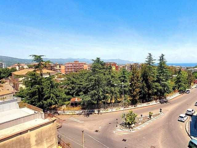 Appartamento in vendita a Giarre CT
