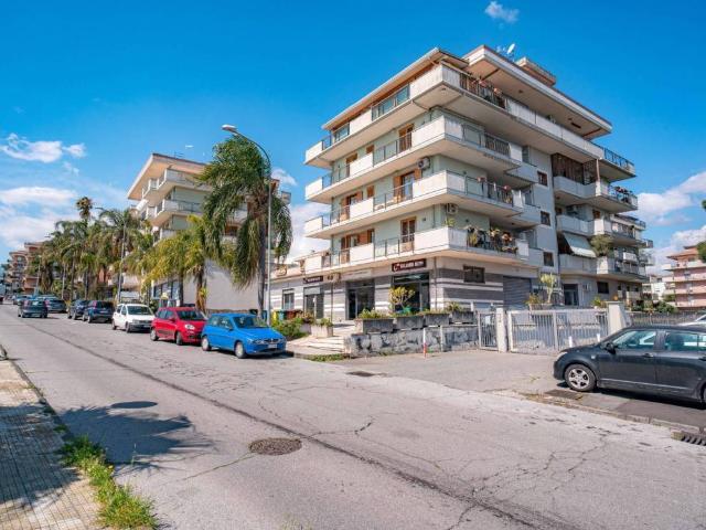 Appartamento in vendita a Giarre CT