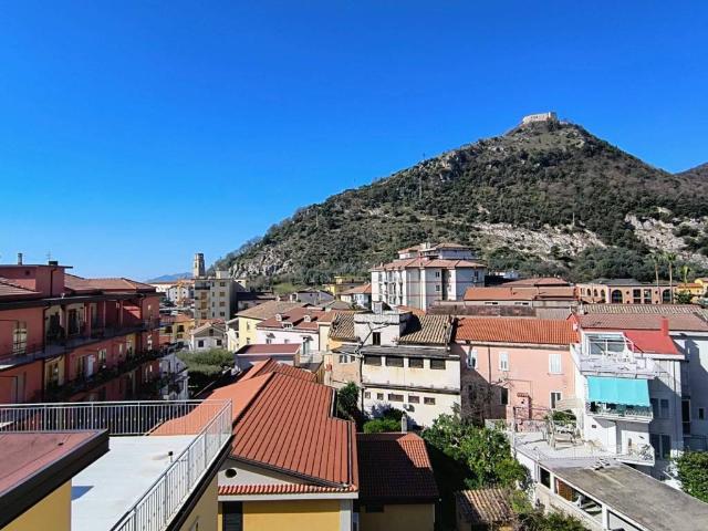 Appartamento in vendita a Giffoni Valle Piana SA