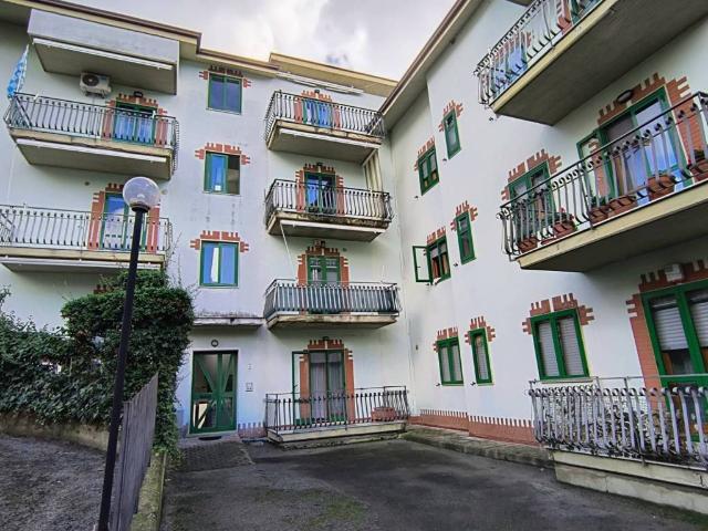 Appartamento in vendita a Giffoni Valle Piana SA