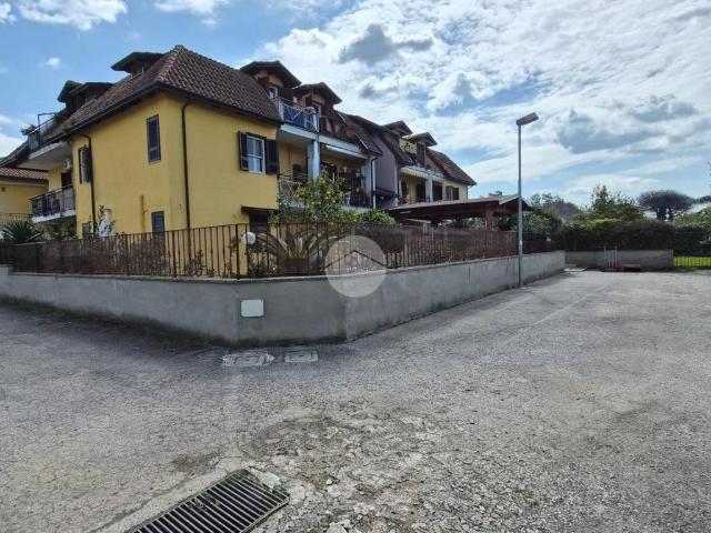 Appartamento in vendita a Giugliano in Campania NA