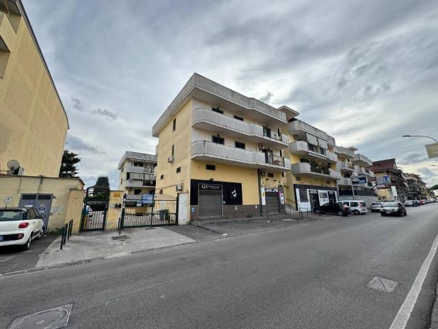 Appartamento in vendita a Giugliano in Campania NA