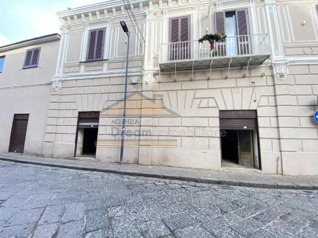 Appartamento in vendita a Giugliano in Campania NA