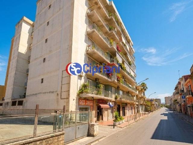 Appartamento in vendita a Giugliano in Campania NA