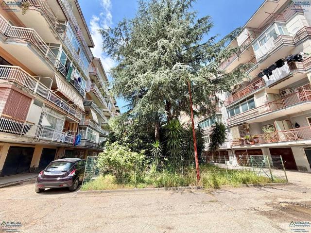 Appartamento in vendita a Giugliano in Campania NA