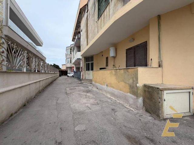 Appartamento in vendita a Pozzuoli NA