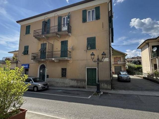 Appartamento in vendita a Godano, Sesta Godano