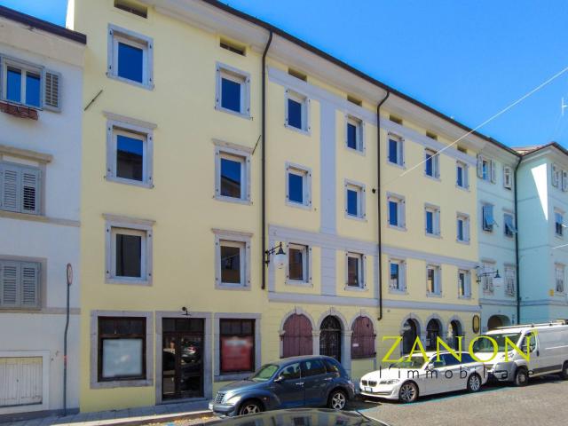 Appartamento in vendita a Gorizia, Centro storico