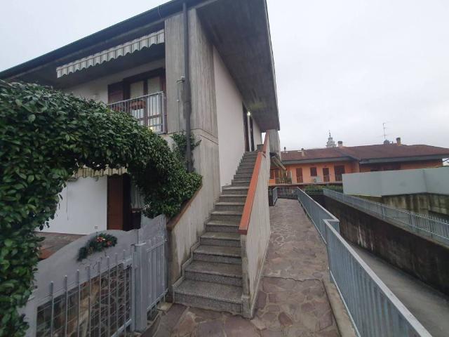 Appartamento in vendita a Gorlago BG