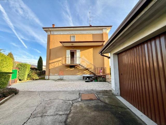 Casa indipendente in vendita a Gorlago BG