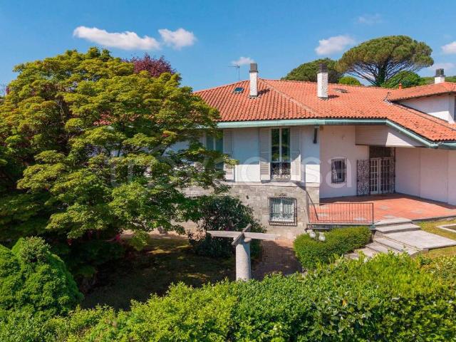 Appartamento in vendita a Gozzano via Santa Rita, 32