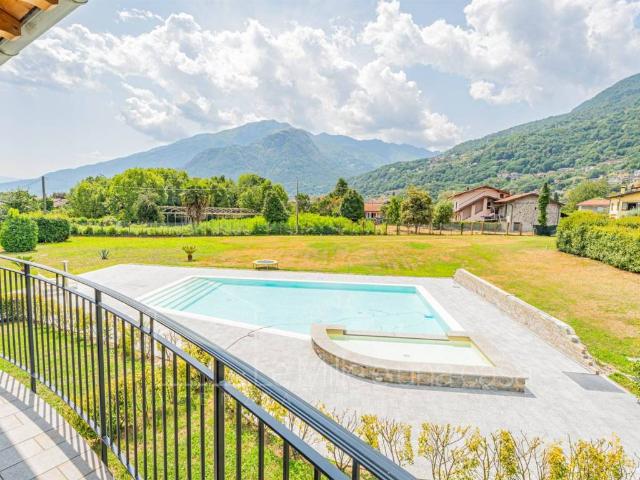 Appartamento in vendita a Gravedona ed Uniti CO