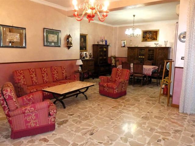 Appartamento in vendita a Gravina Di Catania