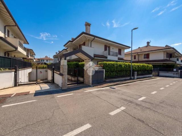 Appartamento in vendita a Grezzago MI