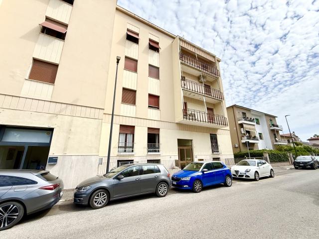APPARTAMENTO in VENDITA a GROSSETO STADIO di 4 vani