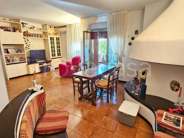 Appartamento in vendita a Grosseto via Adamello, 12, Regioni