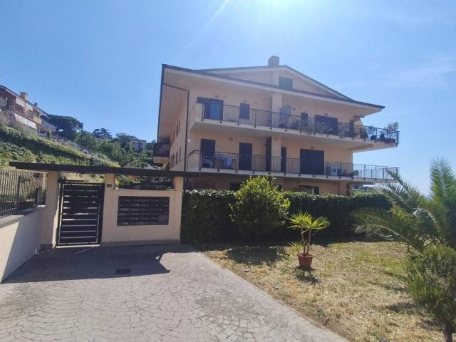 Appartamento in vendita a Grottaferrata RM