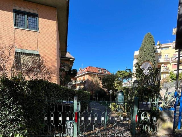 Appartamento in vendita a Grottaferrata RM