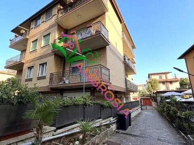 Appartamento in vendita a Grottaferrata RM