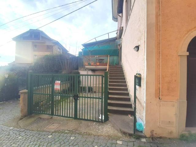 Appartamento in vendita a Grottaferrata RM