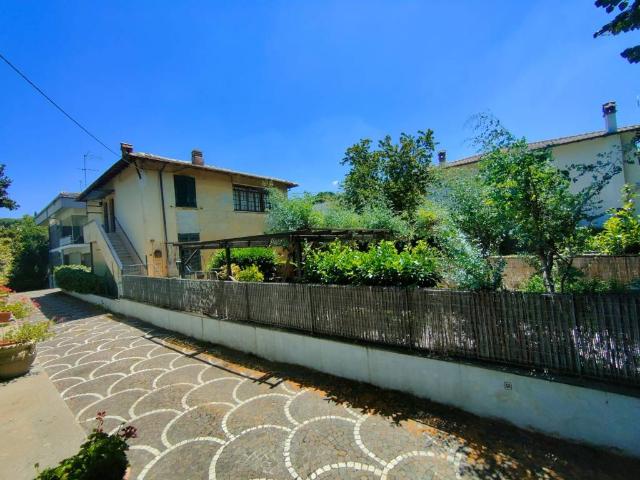 Appartamento in vendita a Grottaferrata RM