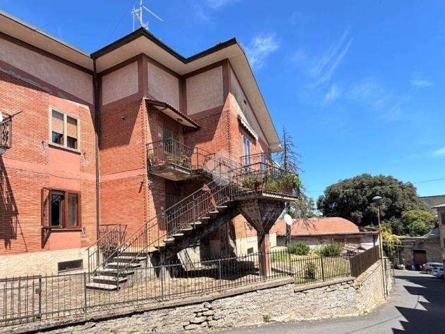Appartamento in vendita a Grotte di Castro VT