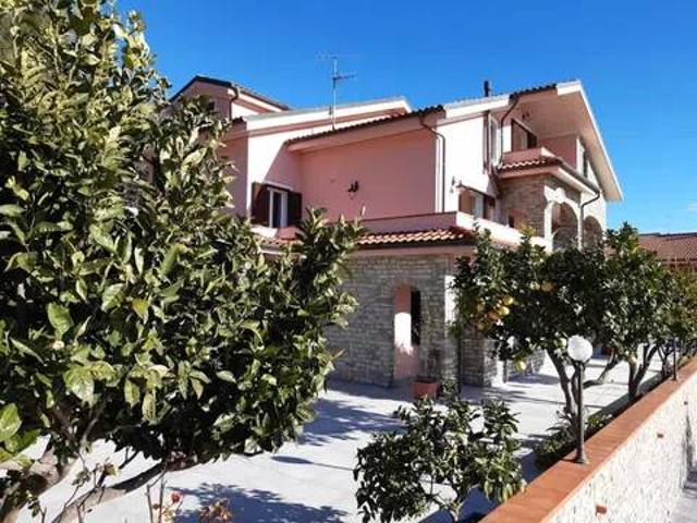 Appartamento in vendita a Imperia IM