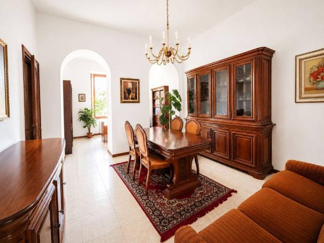 Appartamento in vendita a Imperia IM