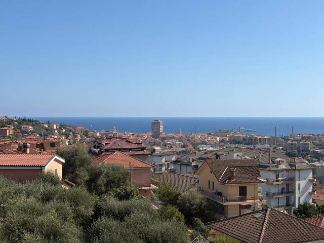 Appartamento in vendita a Imperia IM